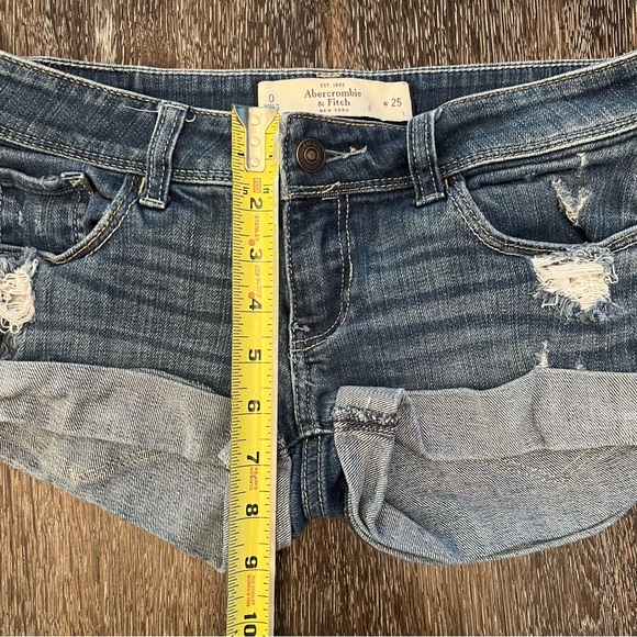 Abercrombie & Fitch Medium Wash Distressed Denim Shorts Girls Size 0 - Picture 4 of 8